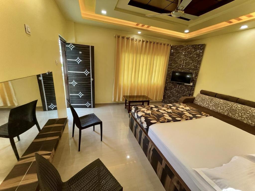 Hotel Saptarang Residency Panhāla 外观 照片