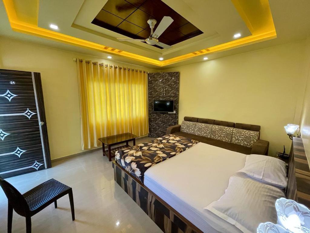 Hotel Saptarang Residency Panhāla 外观 照片