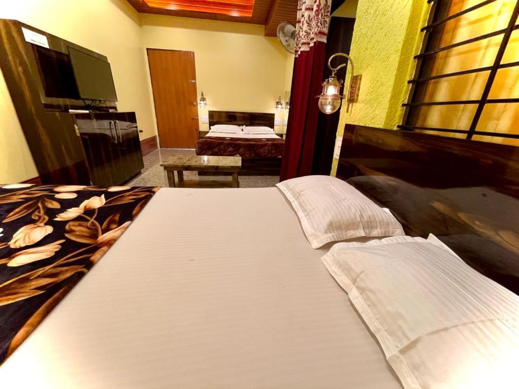 Hotel Saptarang Residency Panhāla 外观 照片