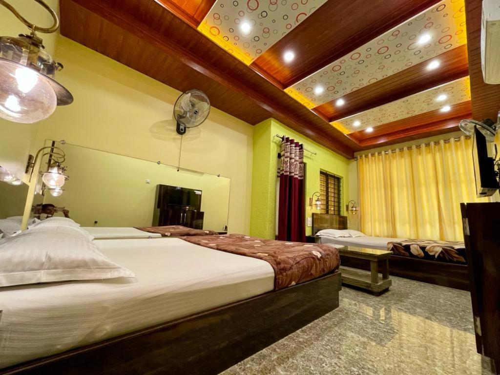 Hotel Saptarang Residency Panhāla 外观 照片