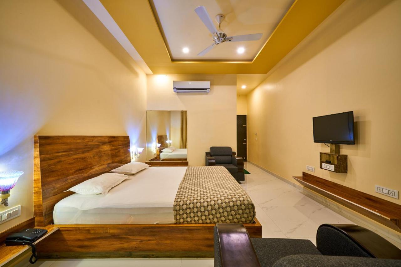Hotel Saptarang Residency Panhāla 外观 照片