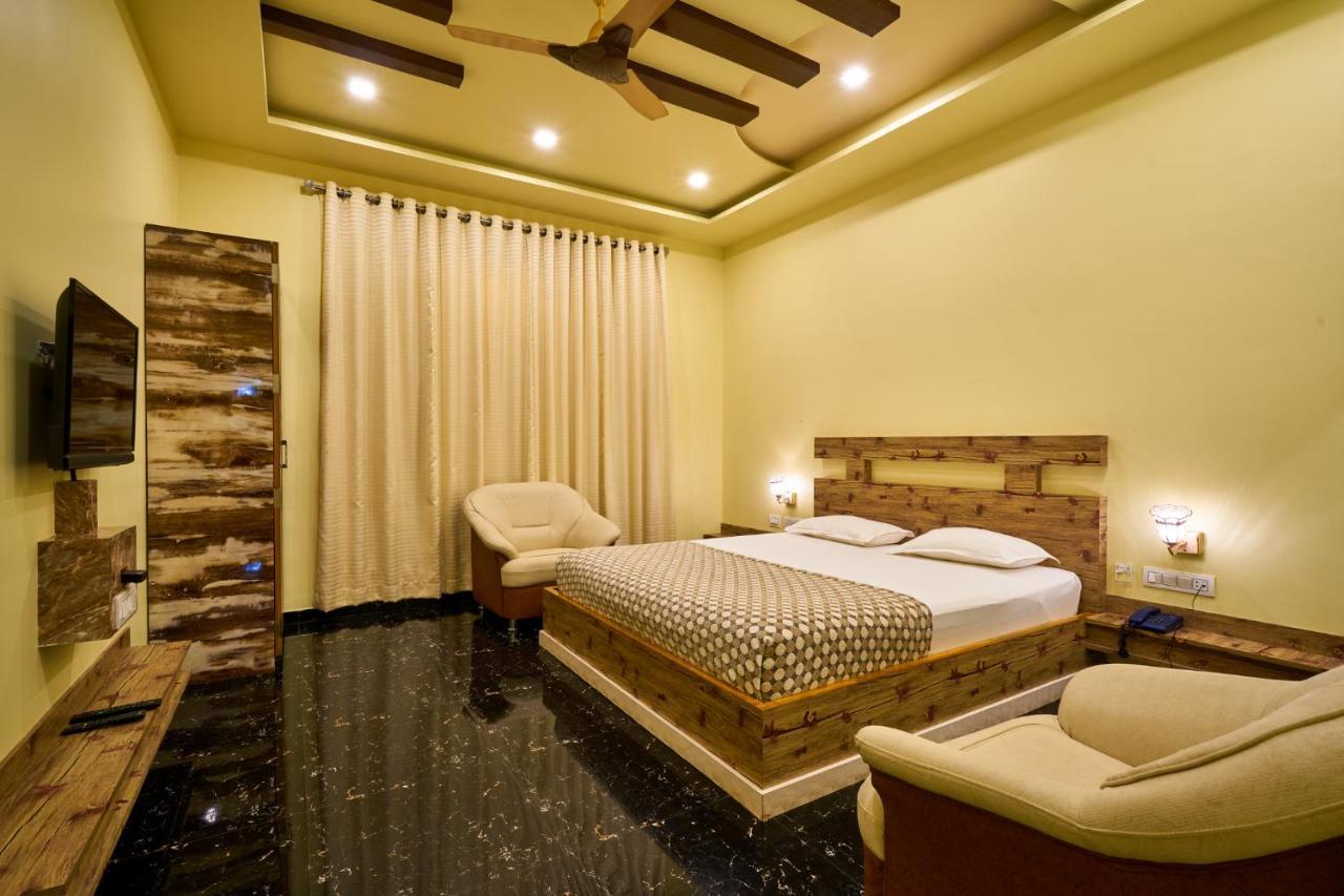 Hotel Saptarang Residency Panhāla 外观 照片