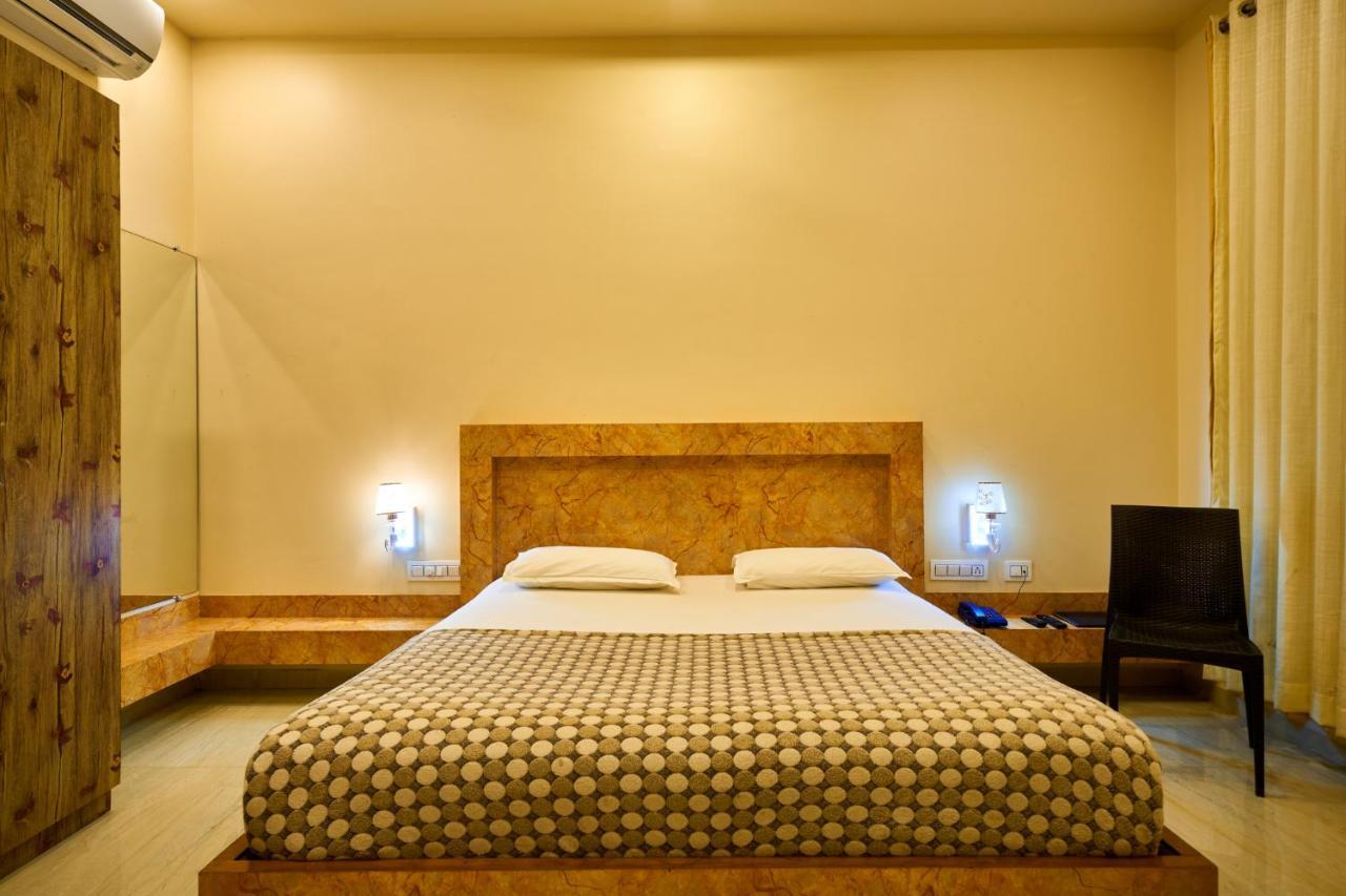 Hotel Saptarang Residency Panhāla 外观 照片